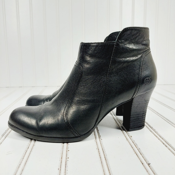 Born Shoes - Born Women’s Claire Booties Black Leather Zip Asymmetric Ankle Boots K160